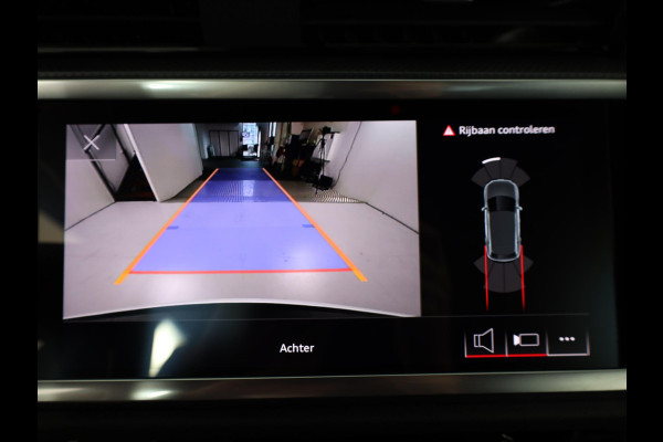 Audi Q3 45 TFSI e S edition 245pk SOH 95% | Parkeercamera | Trekhaak | 19 inch lichtmetalen velgen | Verwambare voorstoelen | S-line interieur