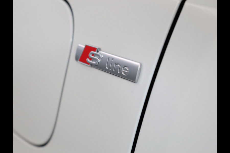 Audi Q3 45 TFSI e S edition 245pk SOH 95% | Parkeercamera | Trekhaak | 19 inch lichtmetalen velgen | Verwambare voorstoelen | S-line interieur
