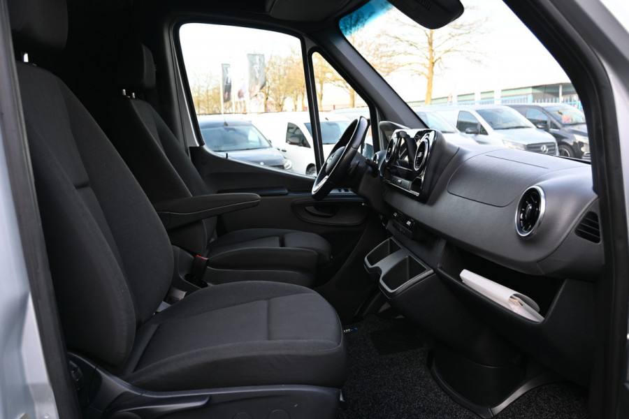 Mercedes-Benz Sprinter 319 CDI 3.0 V6 L2H2 LED, 10.25 MBUX met navigatie en camera