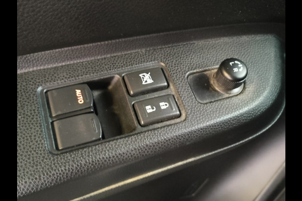 Suzuki Ignis 1.2 Smart Hybrid Comfort + Trekhaak uit 2021 Rijklaar + 12 maanden Bovag-garantie Henk Jongen Auto's in Helmond,  al 50 jaar service zoals 't hoort!