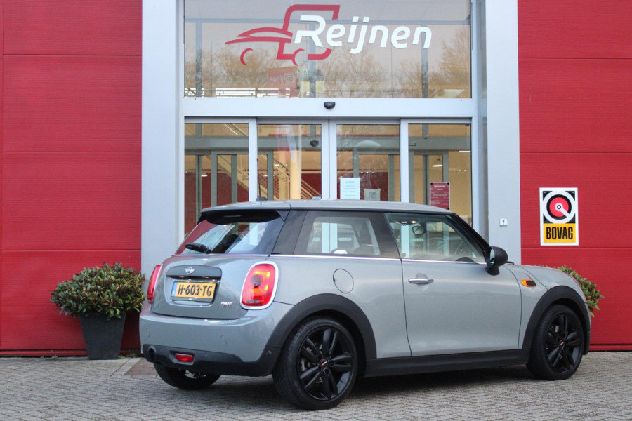 MINI One 1.2 102PK ONE SALT BUSINESS | STOEL VERWARMING | 17" LICHTMETALEN VELGEN JOHN COOPER WORKS | AIRCO | LAGE KM STAND! | PARKEERSENSOREN ACHTER |