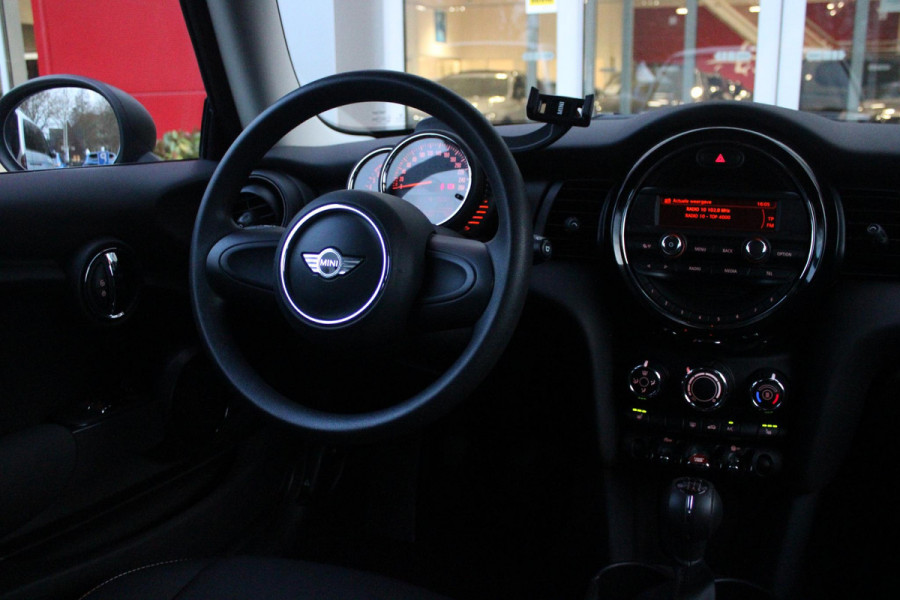 MINI One 1.2 102PK ONE SALT BUSINESS | STOEL VERWARMING | 17" LICHTMETALEN VELGEN JOHN COOPER WORKS | AIRCO | LAGE KM STAND! | PARKEERSENSOREN ACHTER |