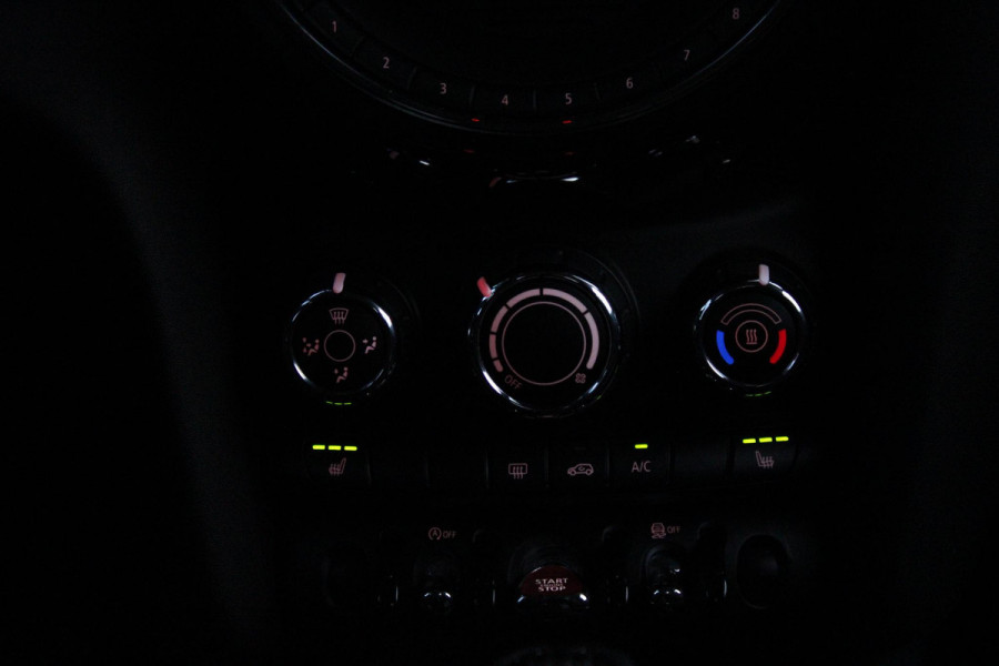 MINI One 1.2 102PK ONE SALT BUSINESS | STOEL VERWARMING | 17" LICHTMETALEN VELGEN JOHN COOPER WORKS | AIRCO | LAGE KM STAND! | PARKEERSENSOREN ACHTER |