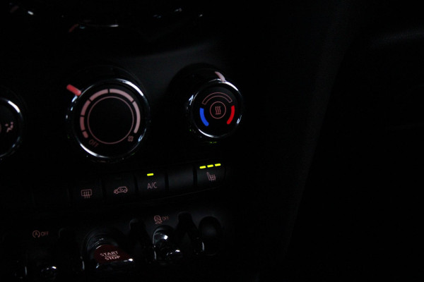 MINI One 1.2 102PK ONE SALT BUSINESS | STOEL VERWARMING | 17" LICHTMETALEN VELGEN JOHN COOPER WORKS | AIRCO | LAGE KM STAND! | PARKEERSENSOREN ACHTER |