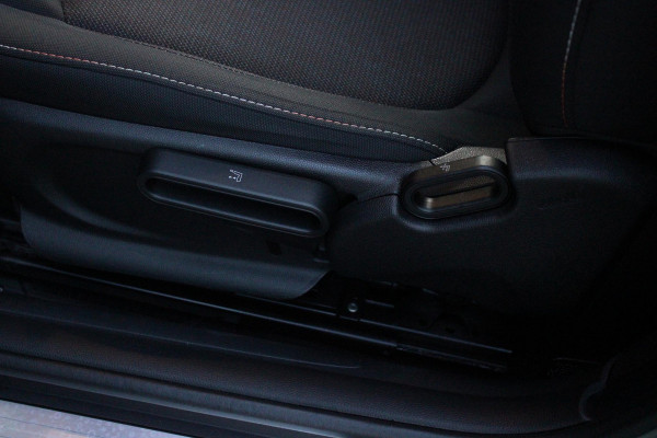 MINI One 1.2 102PK ONE SALT BUSINESS | STOEL VERWARMING | 17" LICHTMETALEN VELGEN JOHN COOPER WORKS | AIRCO | LAGE KM STAND! | PARKEERSENSOREN ACHTER |