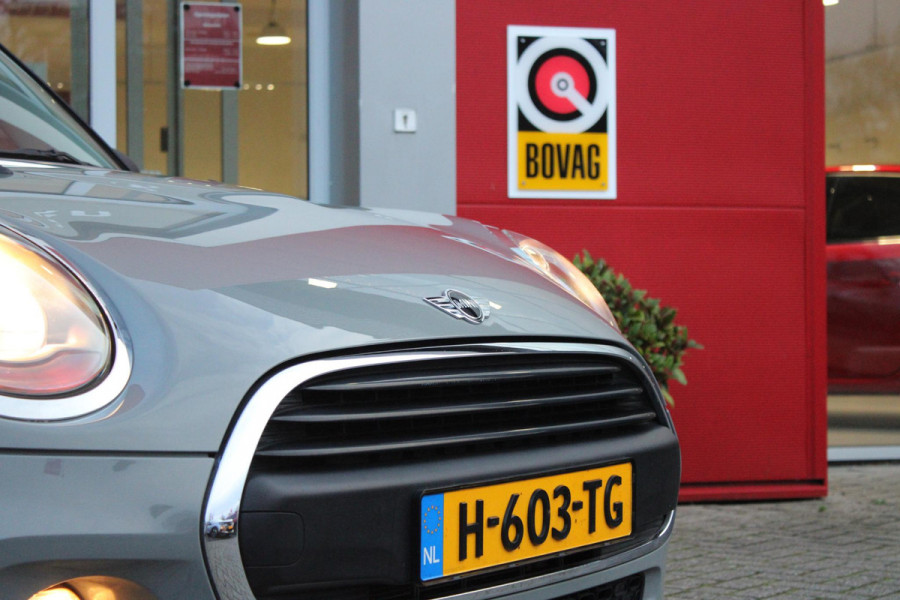 MINI One 1.2 102PK ONE SALT BUSINESS | STOEL VERWARMING | 17" LICHTMETALEN VELGEN JOHN COOPER WORKS | AIRCO | LAGE KM STAND! | PARKEERSENSOREN ACHTER |