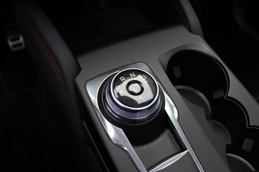 Ford Kuga 2.5 PHEV ST-Line X | Panoramadak | Trekhaak | BLIS | B&O | Full Options