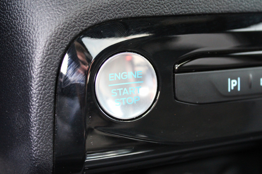 Ford Kuga 2.5 PHEV ST-Line X | Panoramadak | Trekhaak | BLIS | B&O | Full Options