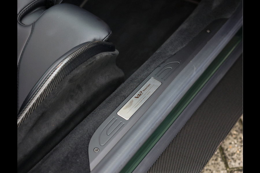 Aston Martin Vantage 5.2 V12 | AM Heritage Green - 1/333