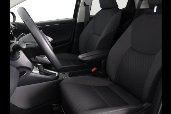 Toyota Yaris 1.5 HYBRID DYNAMIC 1e EIG. GARANTIE 8-2033 AUTOMAAT .CARPLAY NAVIGATIE . CAMERA . STOELVERWARMING . APPLE CARPLAY & ANDROID AUTO.