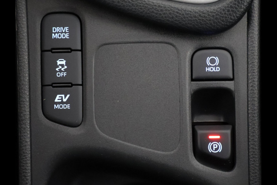 Toyota Yaris 1.5 HYBRID DYNAMIC 1e EIG. GARANTIE 8-2033 AUTOMAAT .CARPLAY NAVIGATIE . CAMERA . STOELVERWARMING . APPLE CARPLAY & ANDROID AUTO.