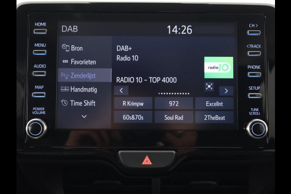 Toyota Yaris 1.5 HYBRID DYNAMIC 1e EIG. GARANTIE 8-2033 AUTOMAAT .CARPLAY NAVIGATIE . CAMERA . STOELVERWARMING . APPLE CARPLAY & ANDROID AUTO.