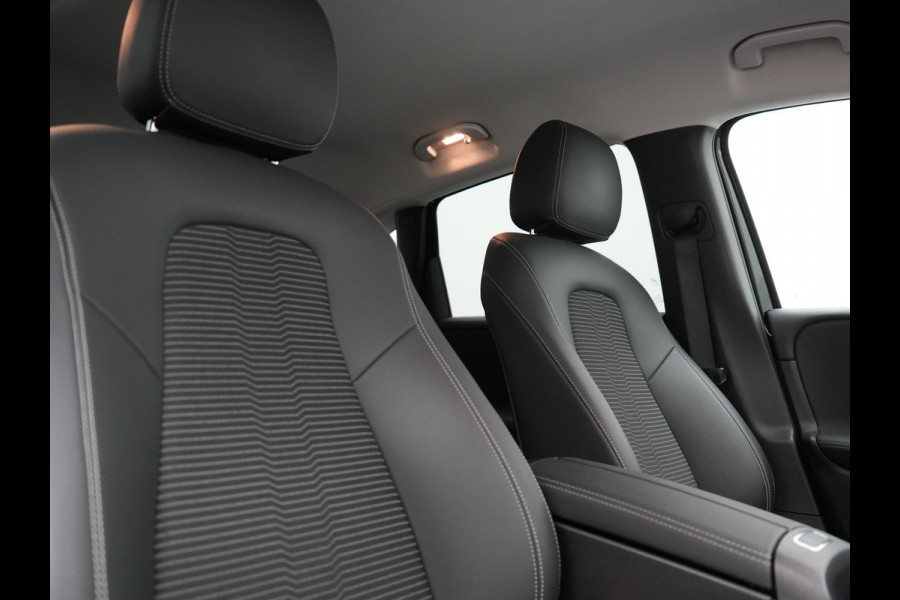 Mercedes-Benz B-Klasse 250 e Luxury Line Plug In Hybrid 218pk Dealer O.H. PHEV | Trekhaak Af Fabriek | Adaptive | 360 Camera | Multi Beam LED | Widescreen Navi | Lederen Sportstoelen | Apple Carplay | Navigatie | DAB |