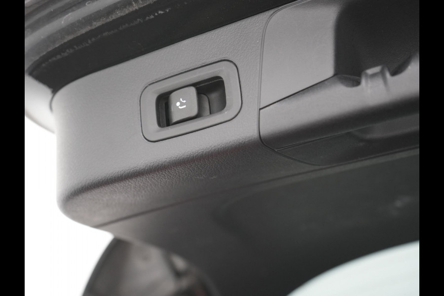 Mercedes-Benz B-Klasse 250 e Luxury Line Plug In Hybrid 218pk Dealer O.H. PHEV | Trekhaak Af Fabriek | Adaptive | 360 Camera | Multi Beam LED | Widescreen Navi | Lederen Sportstoelen | Apple Carplay | Navigatie | DAB |