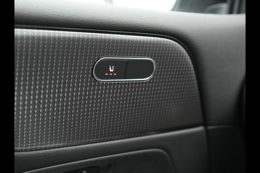 Mercedes-Benz B-Klasse 250 e Luxury Line Plug In Hybrid 218pk Dealer O.H. PHEV | Trekhaak Af Fabriek | Adaptive | 360 Camera | Multi Beam LED | Widescreen Navi | Lederen Sportstoelen | Apple Carplay | Navigatie | DAB |