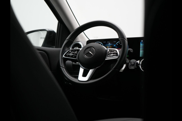 Mercedes-Benz B-Klasse 250 e Luxury Line Plug In Hybrid 218pk Dealer O.H. PHEV | Trekhaak Af Fabriek | Adaptive | 360 Camera | Multi Beam LED | Widescreen Navi | Lederen Sportstoelen | Apple Carplay | Navigatie | DAB |