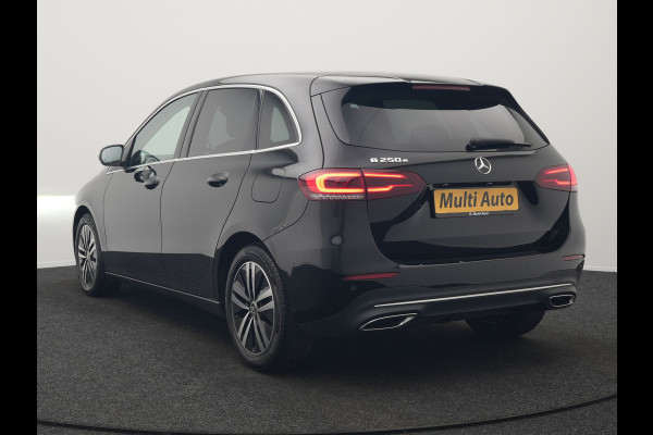 Mercedes-Benz B-Klasse 250 e Luxury Line Plug In Hybrid 218pk Dealer O.H. PHEV | Trekhaak Af Fabriek | Adaptive | 360 Camera | Multi Beam LED | Widescreen Navi | Lederen Sportstoelen | Apple Carplay | Navigatie | DAB |