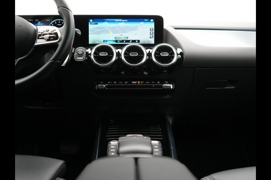 Mercedes-Benz B-Klasse 250 e Luxury Line Plug In Hybrid 218pk Dealer O.H. PHEV | Trekhaak Af Fabriek | Adaptive | 360 Camera | Multi Beam LED | Widescreen Navi | Lederen Sportstoelen | Apple Carplay | Navigatie | DAB |