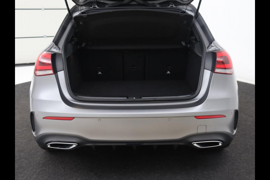 Mercedes-Benz A-Klasse 250e AMG Limited | Panoramadak | Stoelverwarming | Matrix LED | Memory | Carplay | Keyless | Camera | Navigatie | Full LED | PHEV | Plug In