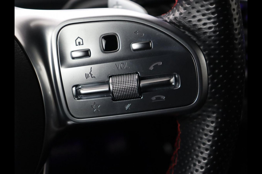 Mercedes-Benz A-Klasse 250e AMG Limited | Panoramadak | Stoelverwarming | Matrix LED | Memory | Carplay | Keyless | Camera | Navigatie | Full LED | PHEV | Plug In