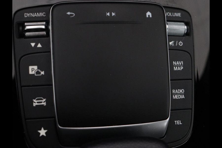 Mercedes-Benz A-Klasse 250e AMG Limited | Panoramadak | Stoelverwarming | Matrix LED | Memory | Carplay | Keyless | Camera | Navigatie | Full LED | PHEV | Plug In