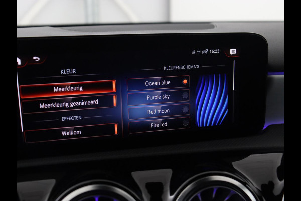 Mercedes-Benz A-Klasse 250e AMG Limited | Panoramadak | Stoelverwarming | Matrix LED | Memory | Carplay | Keyless | Camera | Navigatie | Full LED | PHEV | Plug In