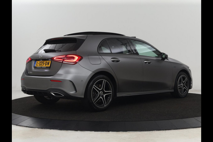 Mercedes-Benz A-Klasse 250e AMG Limited | Panoramadak | Stoelverwarming | Matrix LED | Memory | Carplay | Keyless | Camera | Navigatie | Full LED | PHEV | Plug In
