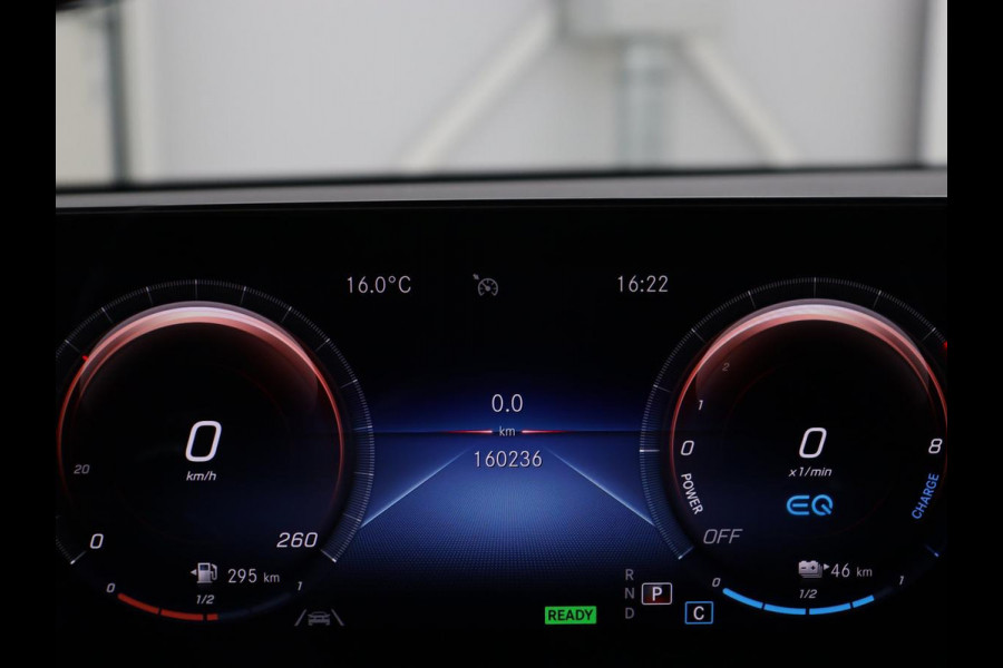Mercedes-Benz A-Klasse 250e AMG Limited | Panoramadak | Stoelverwarming | Matrix LED | Memory | Carplay | Keyless | Camera | Navigatie | Full LED | PHEV | Plug In