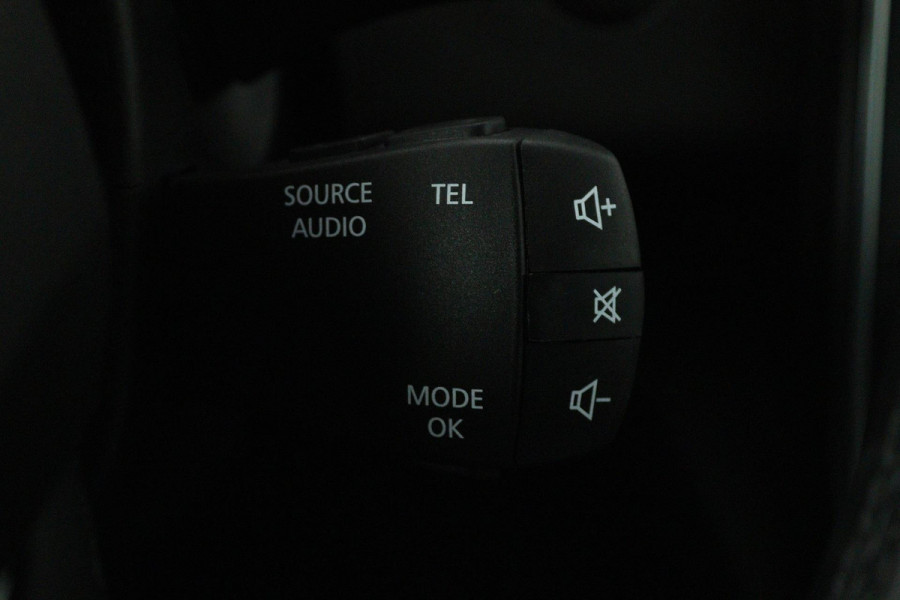 Renault Grand Scénic 1.3 TCe Equilibre 7p. Automaat (NAVIGATIE, TREKHAAK, NAVIGATIE, PARKEERSENSOREN)