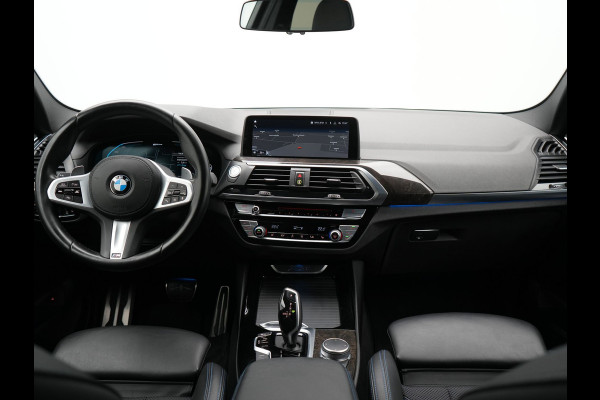 BMW X3 xDrive30e M Sport Plug In Hybrid 293pk Dealer O.H. PHEV | Trekhaak Af Fabriek | Adaptive Cruise | Head Up | 360 Camera | Harman/Kardon | Adaptief Onderstel | Lederen Sportstoelen Memory & Verwarmd | Sfeerverlichting | Keyless | Blis |
