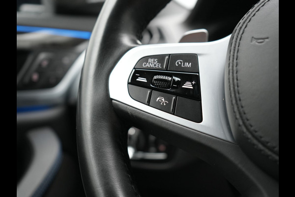 BMW X3 xDrive30e M Sport Plug In Hybrid 293pk Dealer O.H. PHEV | Trekhaak Af Fabriek | Adaptive Cruise | Head Up | 360 Camera | Harman/Kardon | Adaptief Onderstel | Lederen Sportstoelen Memory & Verwarmd | Sfeerverlichting | Keyless | Blis |