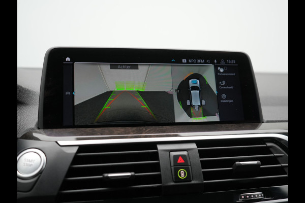 BMW X3 xDrive30e M Sport Plug In Hybrid 293pk Dealer O.H. PHEV | Trekhaak Af Fabriek | Adaptive Cruise | Head Up | 360 Camera | Harman/Kardon | Adaptief Onderstel | Lederen Sportstoelen Memory & Verwarmd | Sfeerverlichting | Keyless | Blis |