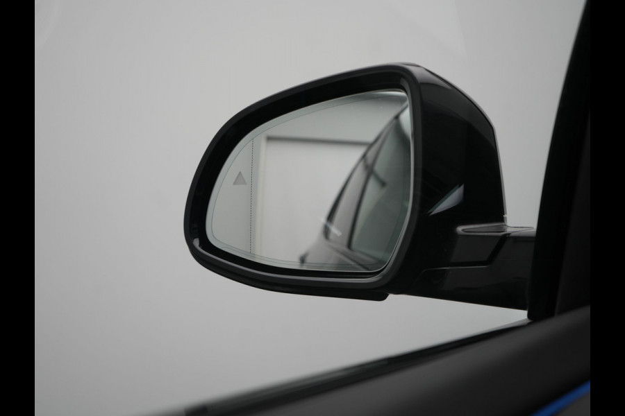 BMW X3 xDrive30e M Sport Plug In Hybrid 293pk Dealer O.H. PHEV | Trekhaak Af Fabriek | Adaptive Cruise | Head Up | 360 Camera | Harman/Kardon | Adaptief Onderstel | Lederen Sportstoelen Memory & Verwarmd | Sfeerverlichting | Keyless | Blis |