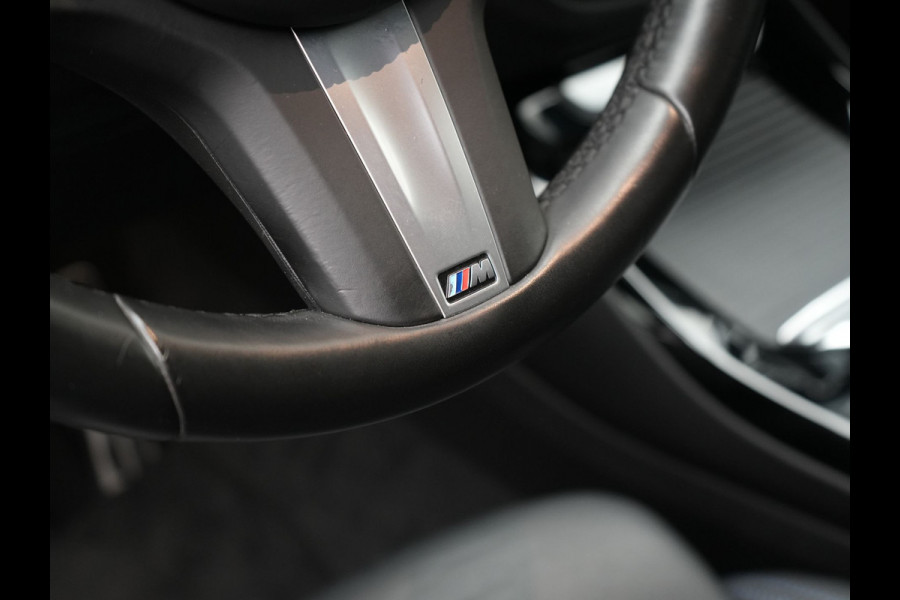 BMW X3 xDrive30e M Sport Plug In Hybrid 293pk Dealer O.H. PHEV | Trekhaak Af Fabriek | Adaptive Cruise | Head Up | 360 Camera | Harman/Kardon | Adaptief Onderstel | Lederen Sportstoelen Memory & Verwarmd | Sfeerverlichting | Keyless | Blis |