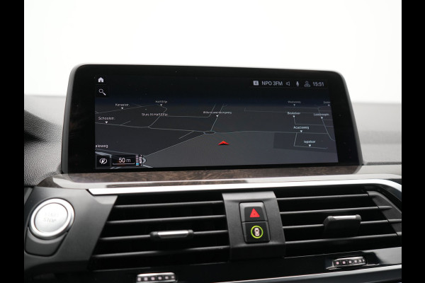 BMW X3 xDrive30e M Sport Plug In Hybrid 293pk Dealer O.H. PHEV | Trekhaak Af Fabriek | Adaptive Cruise | Head Up | 360 Camera | Harman/Kardon | Adaptief Onderstel | Lederen Sportstoelen Memory & Verwarmd | Sfeerverlichting | Keyless | Blis |