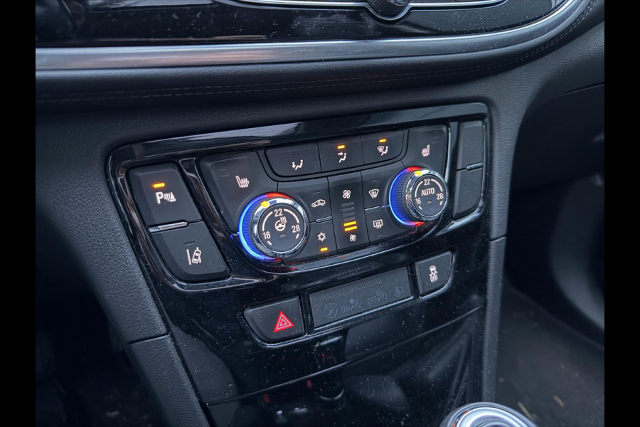 Opel Mokka X 1.4 Turbo Innovation | Stuur & Stoel verwarming | Parkeersensoren Voor & Achter | Navigatie |