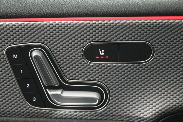 Mercedes-Benz A-Klasse 180 Business Solution Luxury (PANORAMADAK, CAMERA, SFEERVERLICHTING, ELEKT. STOELEN, 1e EIGENAAR)