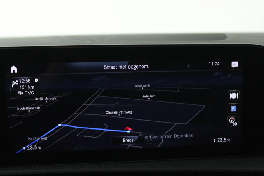 Mercedes-Benz A-Klasse 180 Business Solution Luxury (PANORAMADAK, CAMERA, SFEERVERLICHTING, ELEKT. STOELEN, 1e EIGENAAR)