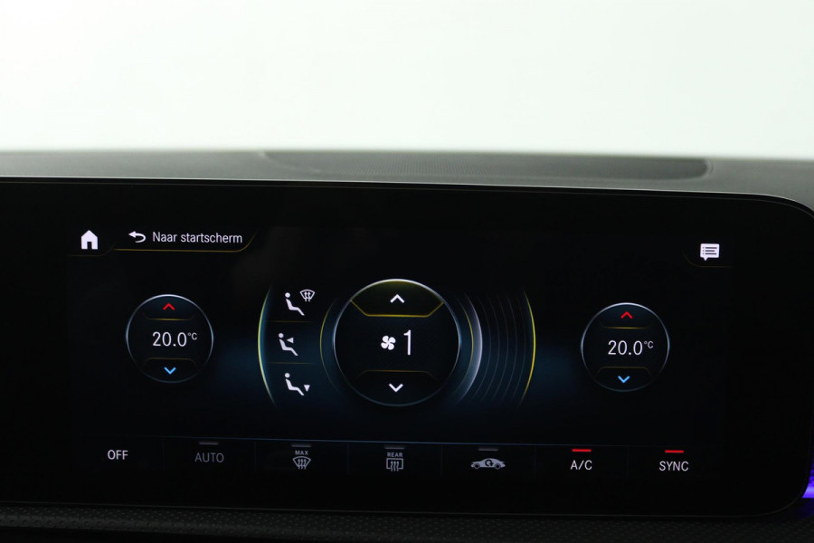 Mercedes-Benz A-Klasse 180 Business Solution Luxury (PANORAMADAK, CAMERA, SFEERVERLICHTING, ELEKT. STOELEN, 1e EIGENAAR)