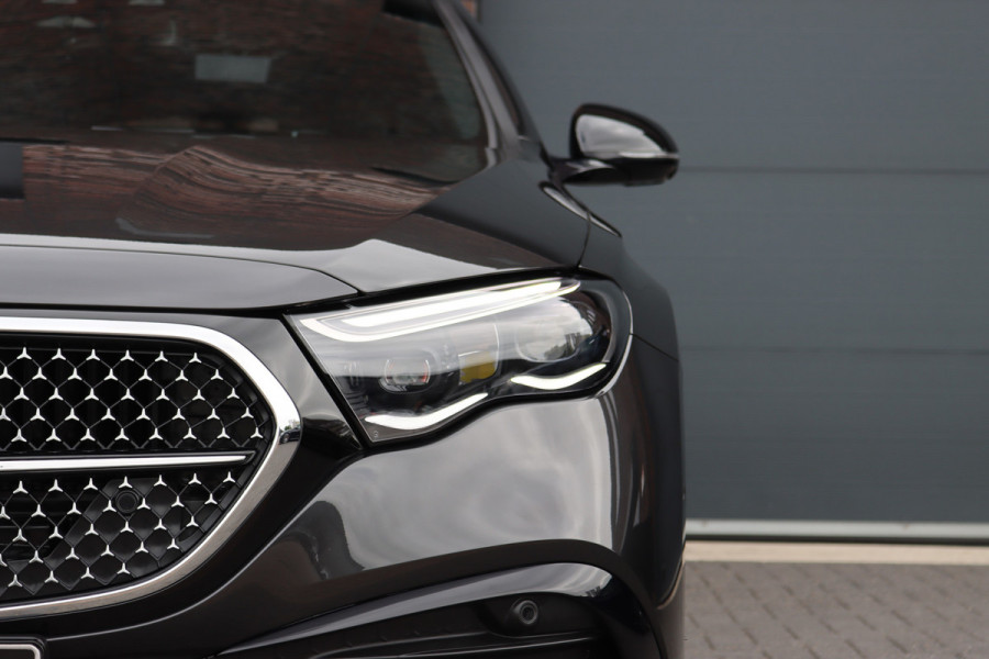 Mercedes-Benz E-Klasse Estate 300 e AMG Line | Hyperscreen | Distronic+ | Burmester | Panoramadak | Digital Light | Surround Camera | HUD | 3D-Display | Verwarmd Stuurwiel | Keyless-Go |