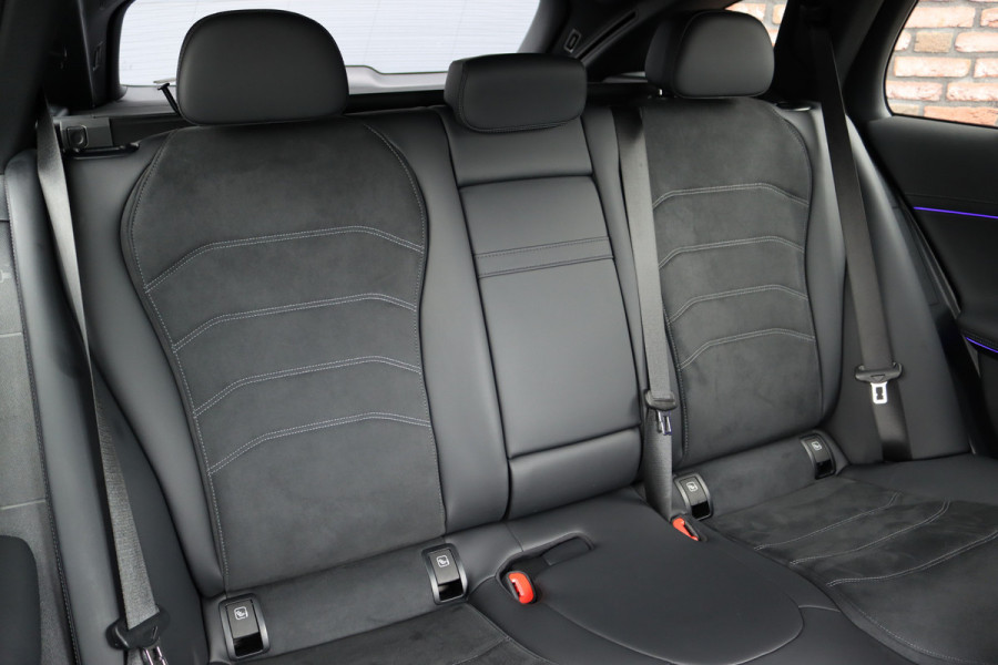 Mercedes-Benz E-Klasse Estate 300 e AMG Line | Hyperscreen | Distronic+ | Burmester | Panoramadak | Digital Light | Surround Camera | HUD | 3D-Display | Verwarmd Stuurwiel | Keyless-Go |