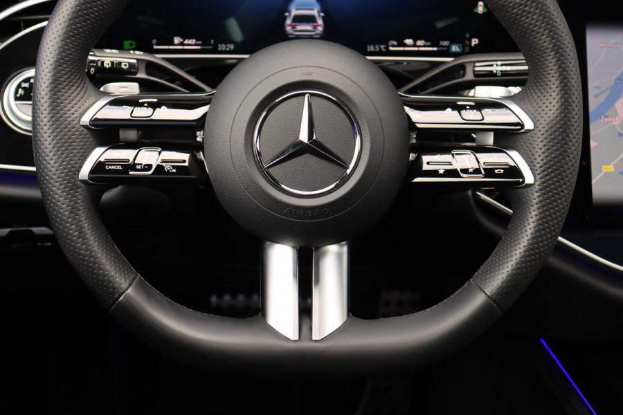 Mercedes-Benz E-Klasse Estate 300 e AMG Line | Hyperscreen | Distronic+ | Burmester | Panoramadak | Digital Light | Surround Camera | HUD | 3D-Display | Verwarmd Stuurwiel | Keyless-Go |