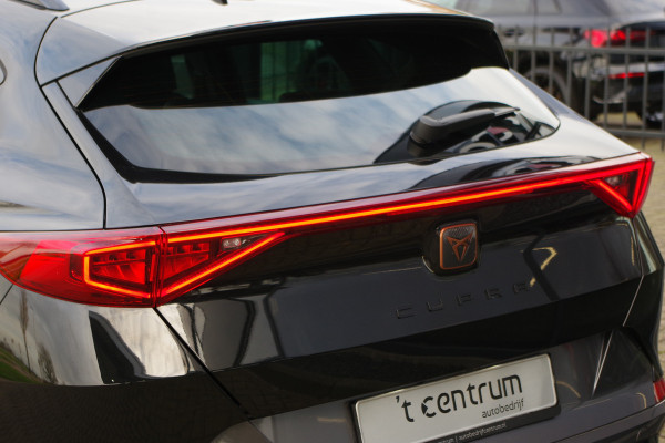 CUPRA Formentor 1.4 e-Hybrid 204 PK Performance PHEV, Panoramadak, Winterpakket, Camera, Carplay