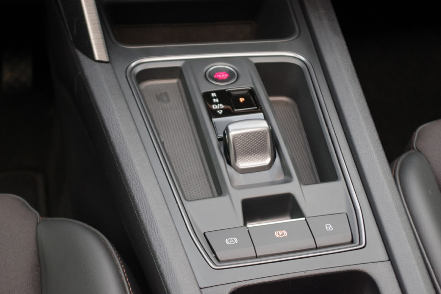 CUPRA Formentor 1.4 e-Hybrid 204 PK Performance PHEV, Panoramadak, Winterpakket, Camera, Carplay