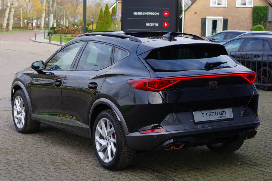 CUPRA Formentor 1.4 e-Hybrid 204 PK Performance PHEV, Panoramadak, Winterpakket, Camera, Carplay