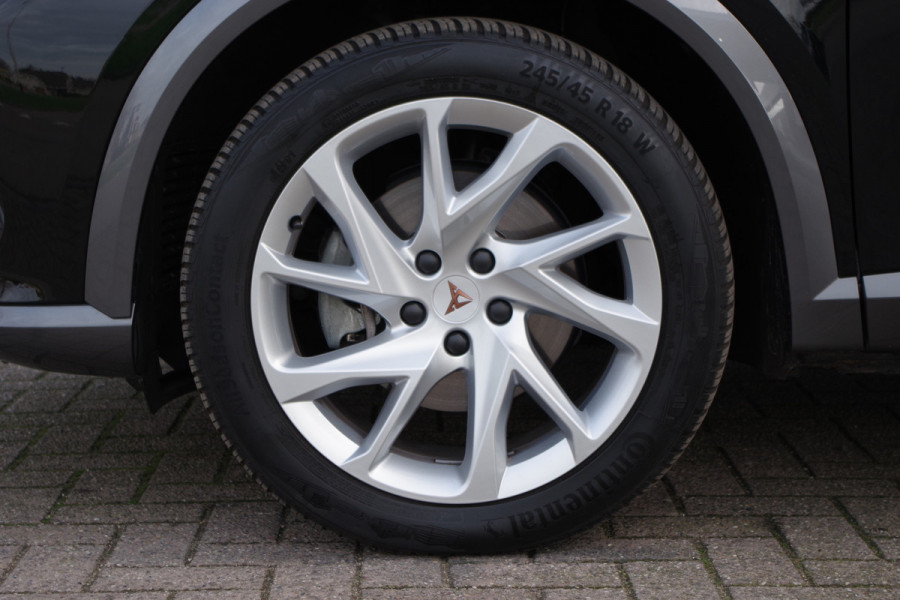 CUPRA Formentor 1.4 e-Hybrid 204 PK Performance PHEV, Panoramadak, Winterpakket, Camera, Carplay