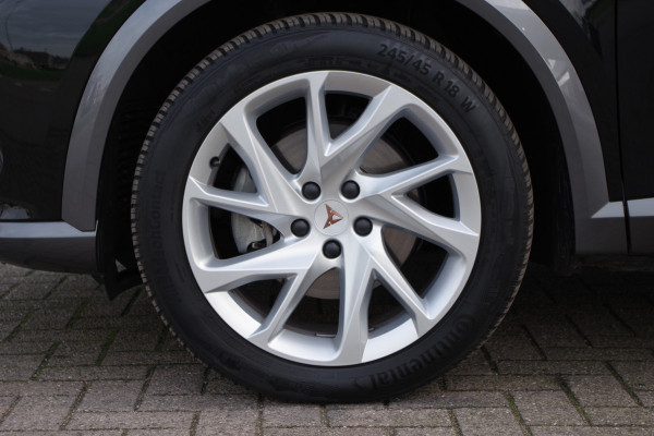 CUPRA Formentor 1.4 e-Hybrid 204 PK Performance PHEV, Panoramadak, Winterpakket, Camera, Carplay