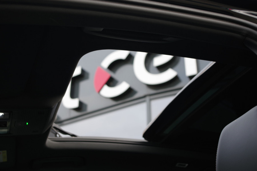 CUPRA Formentor 1.4 e-Hybrid 204 PK Performance PHEV, Panoramadak, Winterpakket, Camera, Carplay