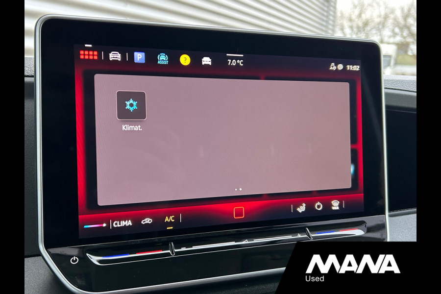 MAN TGE 3.140 L3H3 Automaat 140PK Zwart Black Lion Cruise control Carplay Camera