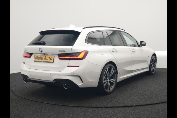 BMW 3 Serie Touring 330e xDrive M Sport Plug In Hybrid 293pk Dealer O.H. PHEV | Panodak | Head Up | Adaptive Cruise | Laser LED | 360 Camera | 19"L.M | Alcantara Sportstoelen Memory & Verwarmd | Sfeerverlichting | Apple Carplay | Keyless | Blis | Navigatie | Virtu